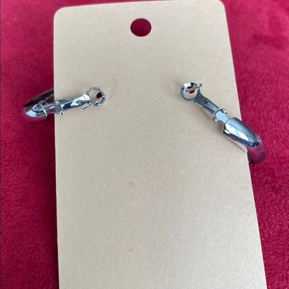 Fashion Jewelry Silver 3 Bracelet & Earrings - Picture 3 of 8